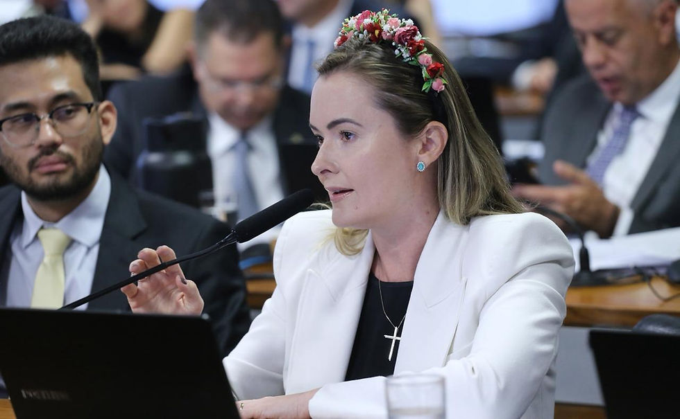 Escala 6x1 gera embate entre deputada catarinense e ministro 