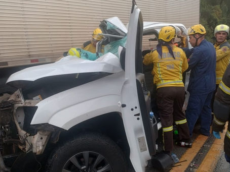 Carnaval em SC: Bombeiros revelam saldo positivo nas praias e violência nas rodovias