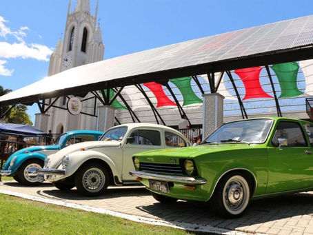 Sábado de Encontro de Carros Antigos em Cocal