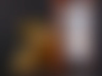 Low sugar Amaretto Sour made with Dapper Barons Amaretto served over ice with lemon garnish