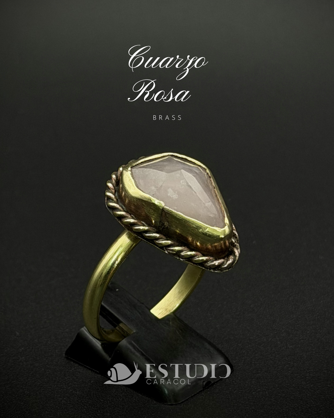 ANILLO RITUAL - Cuarzo Rosa Gota - Latón