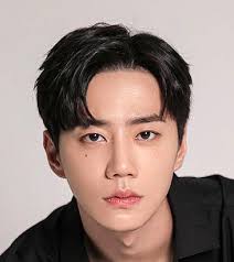 Lee Jun Young Headshot 