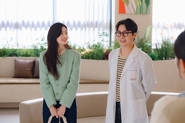 Lee Jae-won and his girlfriend n a still from the K-drama  Our Sticky Love