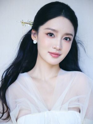 Li Qin headshot 