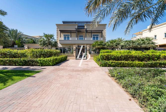 Photo thanks to Luxury Properties copyright