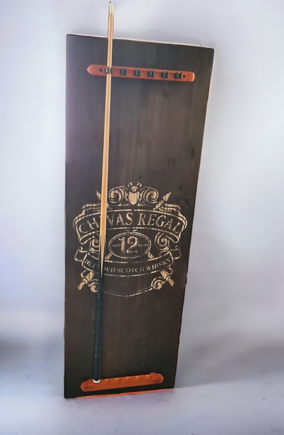 Support queue de billard gravé Chivas Regal