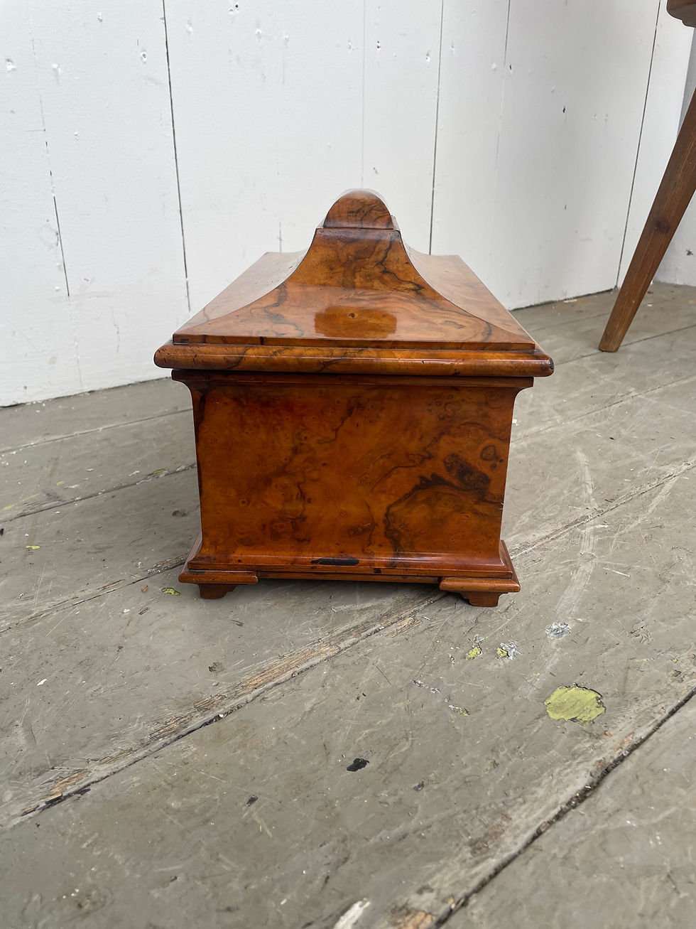 Thumbnail: Walnut tea caddy cica1880 