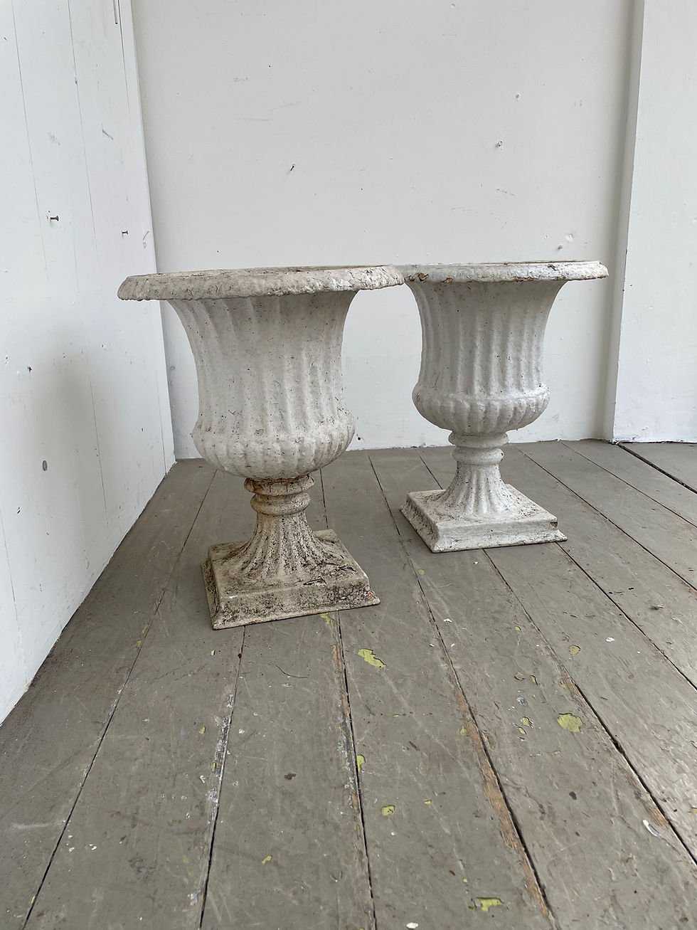 Thumbnail: Pair of cast iron garden urns 