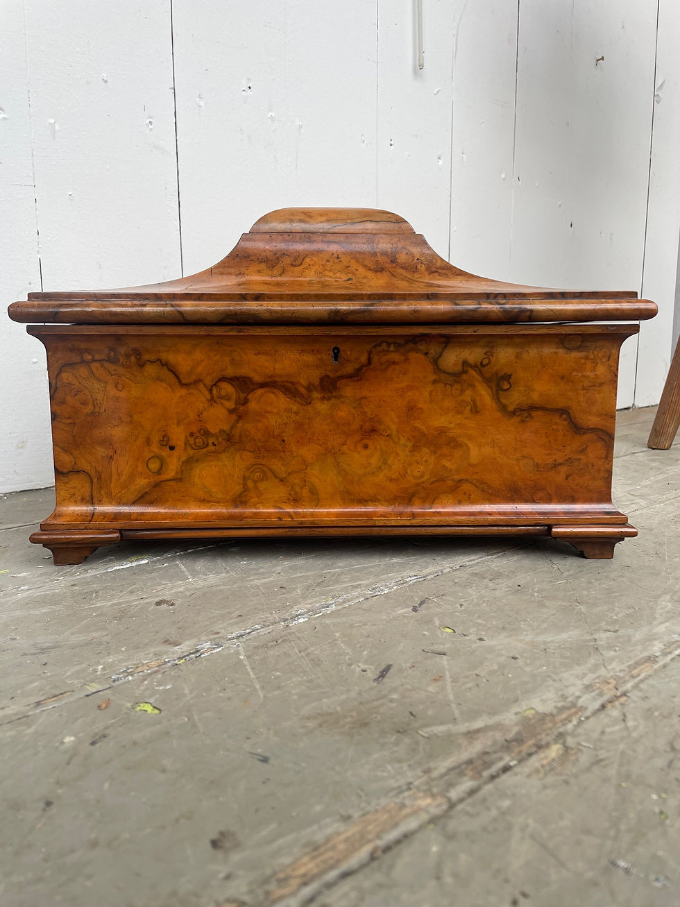 Thumbnail: Walnut tea caddy cica1880 