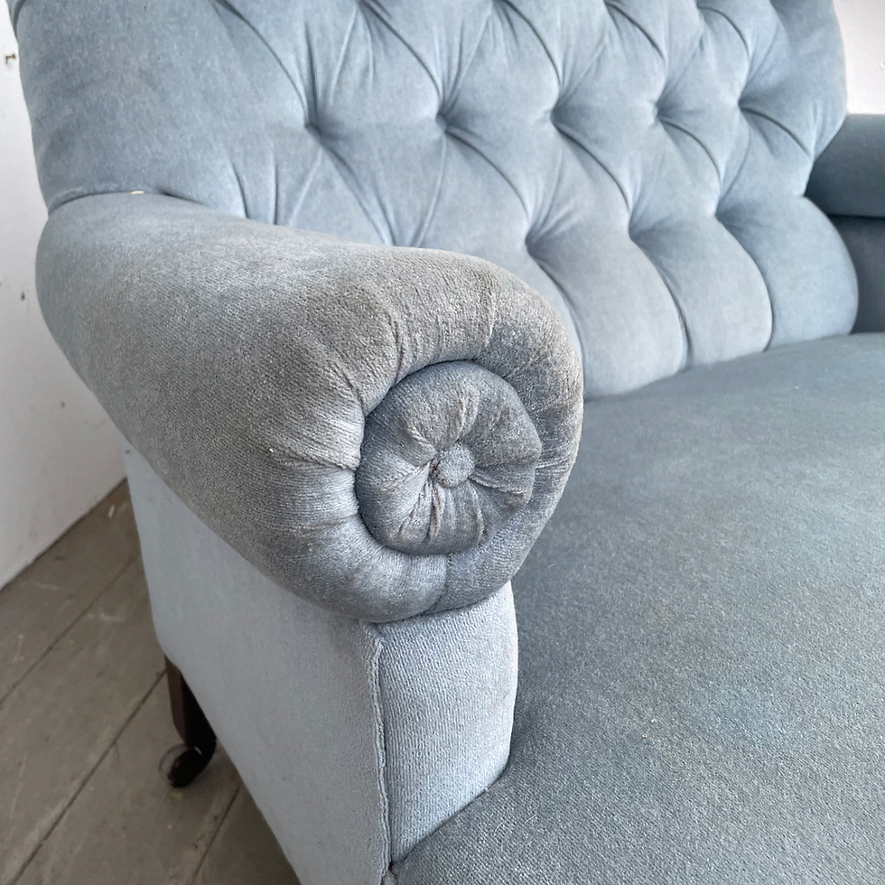 Thumbnail: Small Victorian sofa 