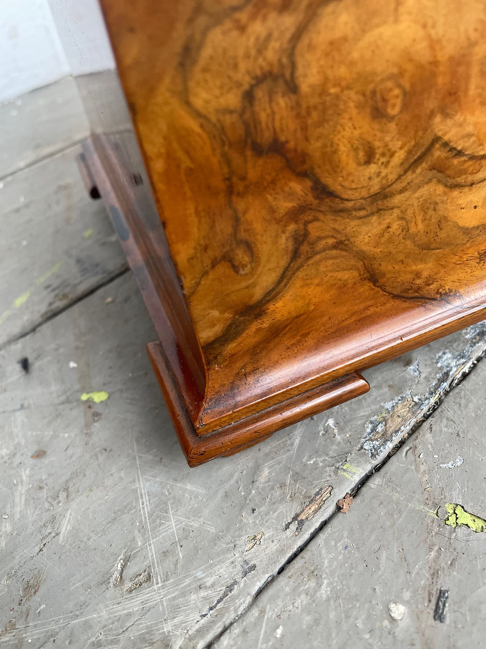 Thumbnail: Walnut tea caddy cica1880 