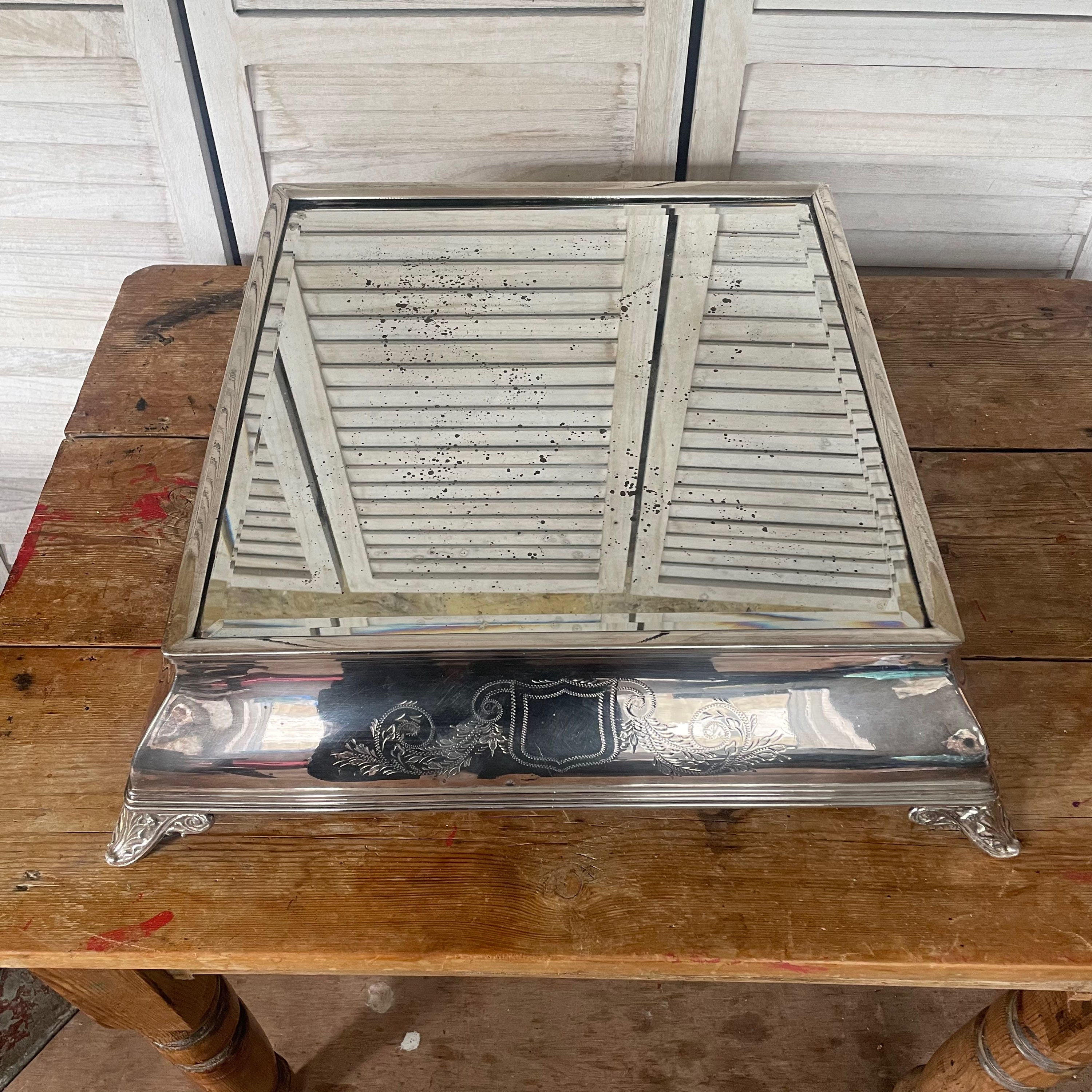 Victorian centre piece . Silver plated 