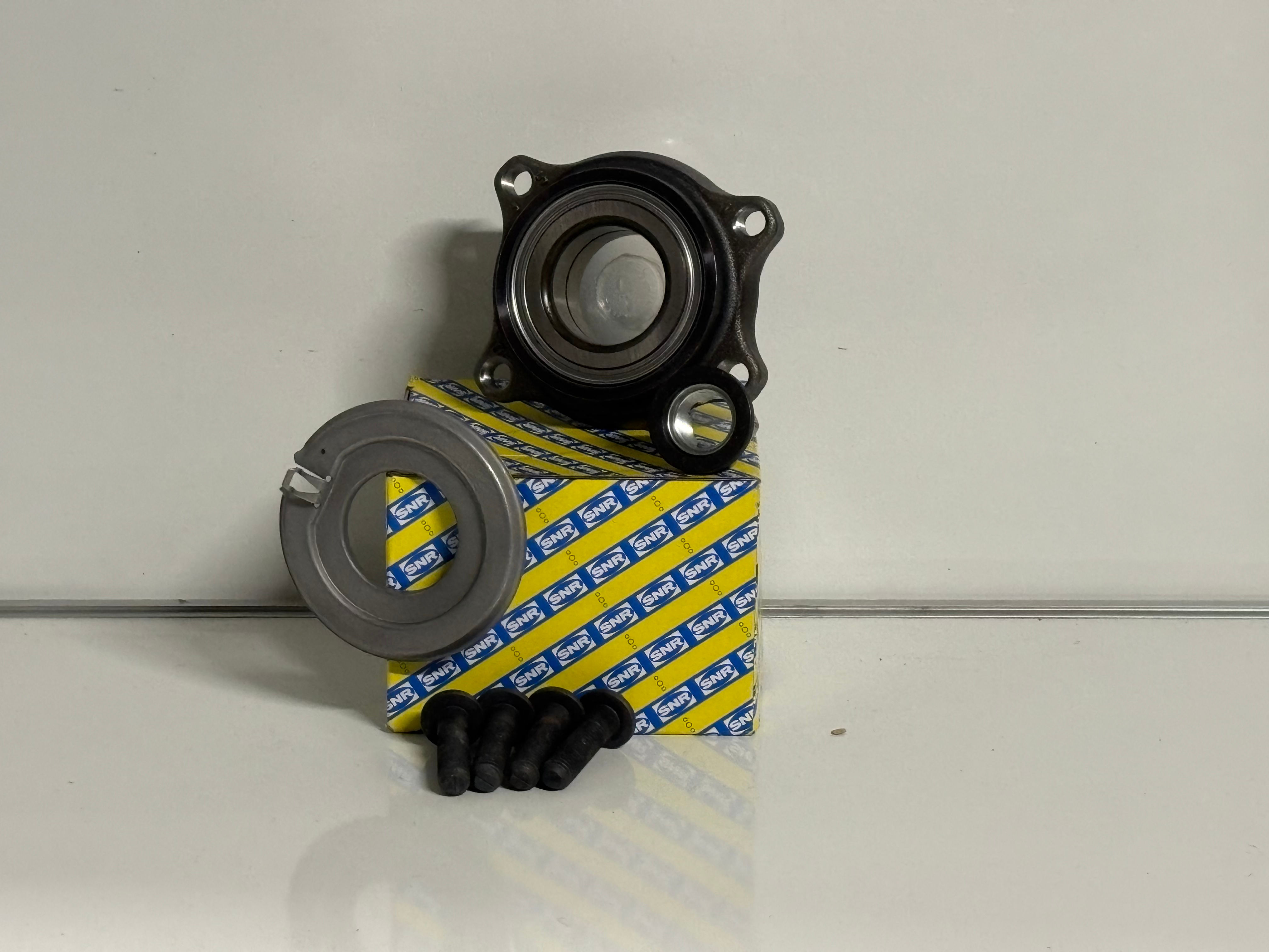 Renault Clio 3 & megane 3&4 wiellager-set voor (R155.84)