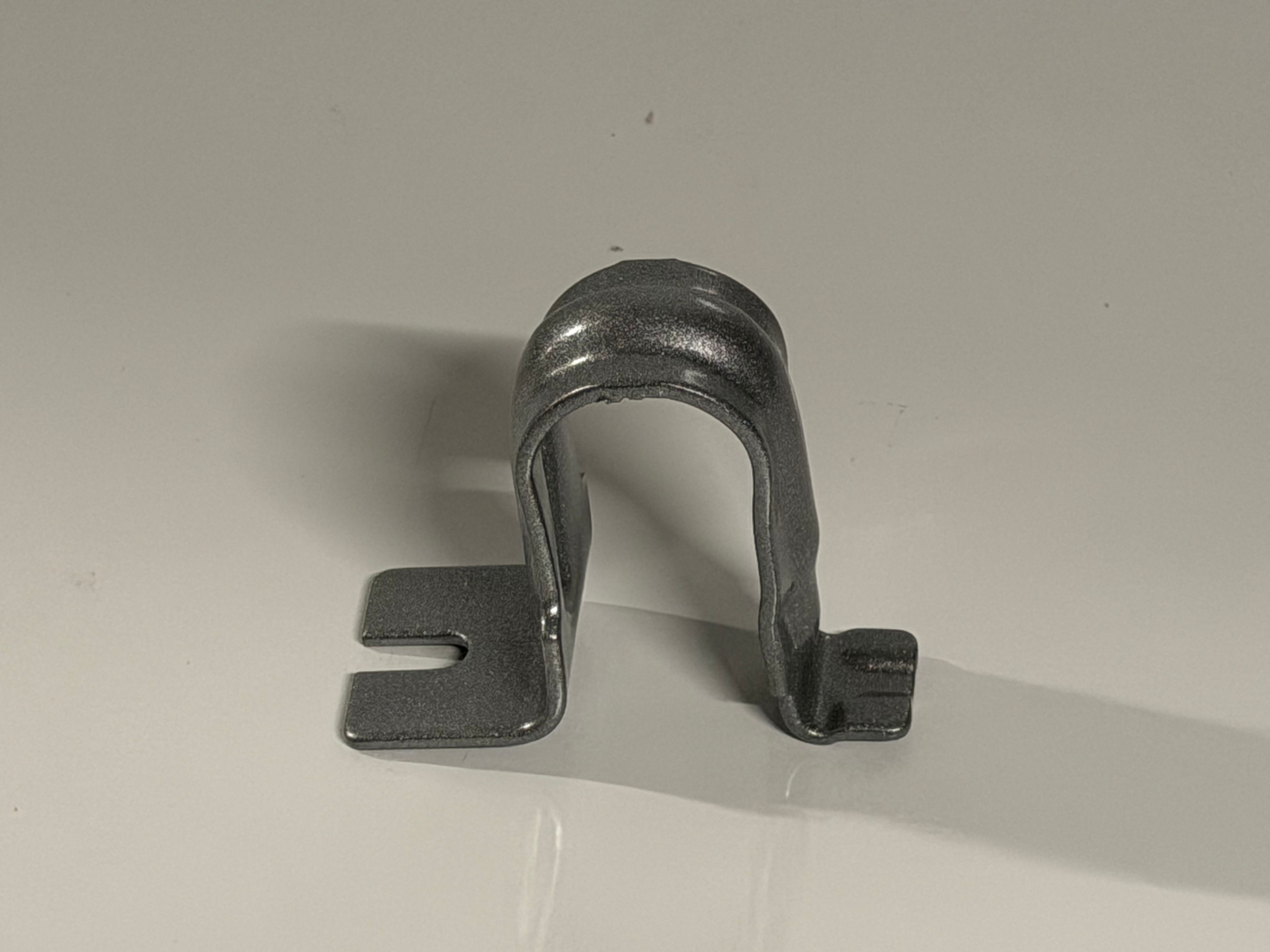 Renault Clio 3 & Megane 2 rs stabilisatorstang beugel gecoat (ruilonderdeel)