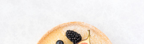 paul hollywood gifts, paul hollywood presents, paul hollywood books, paul hollywood bakeware, paul hollywood baking kits, gifts for paul hollywood fans, paul hollywood mixing bowl, home baking gifts