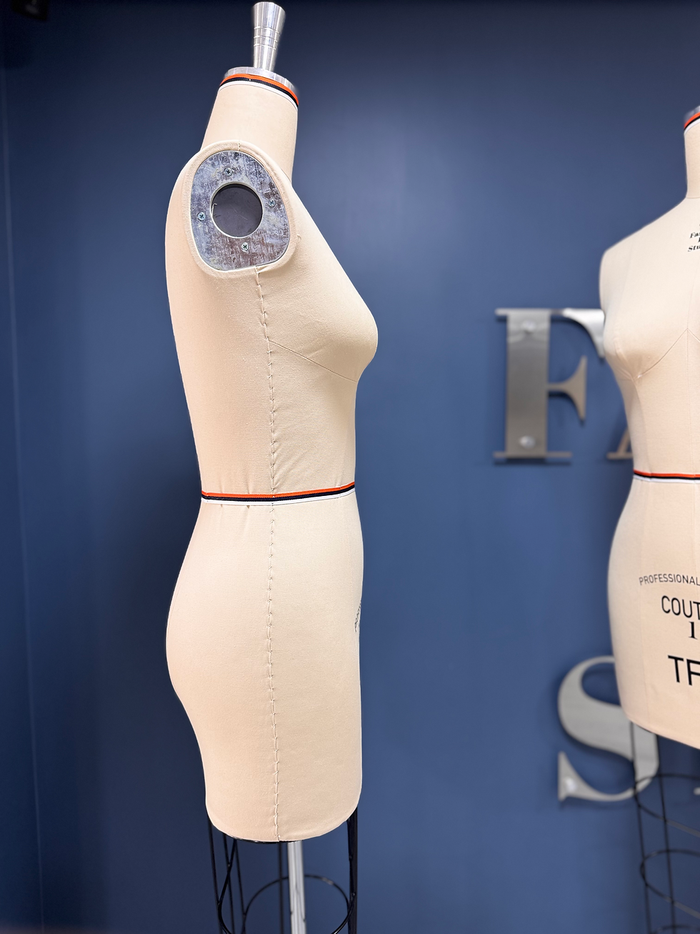 Miniatura: Perfil de maniquí pinchable talla 12 para costura