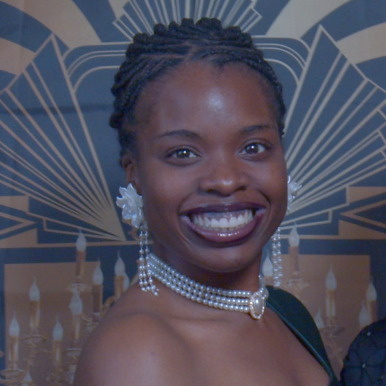 GALLA NIGHT GROUP SHOTS 00086474_edited.jpg