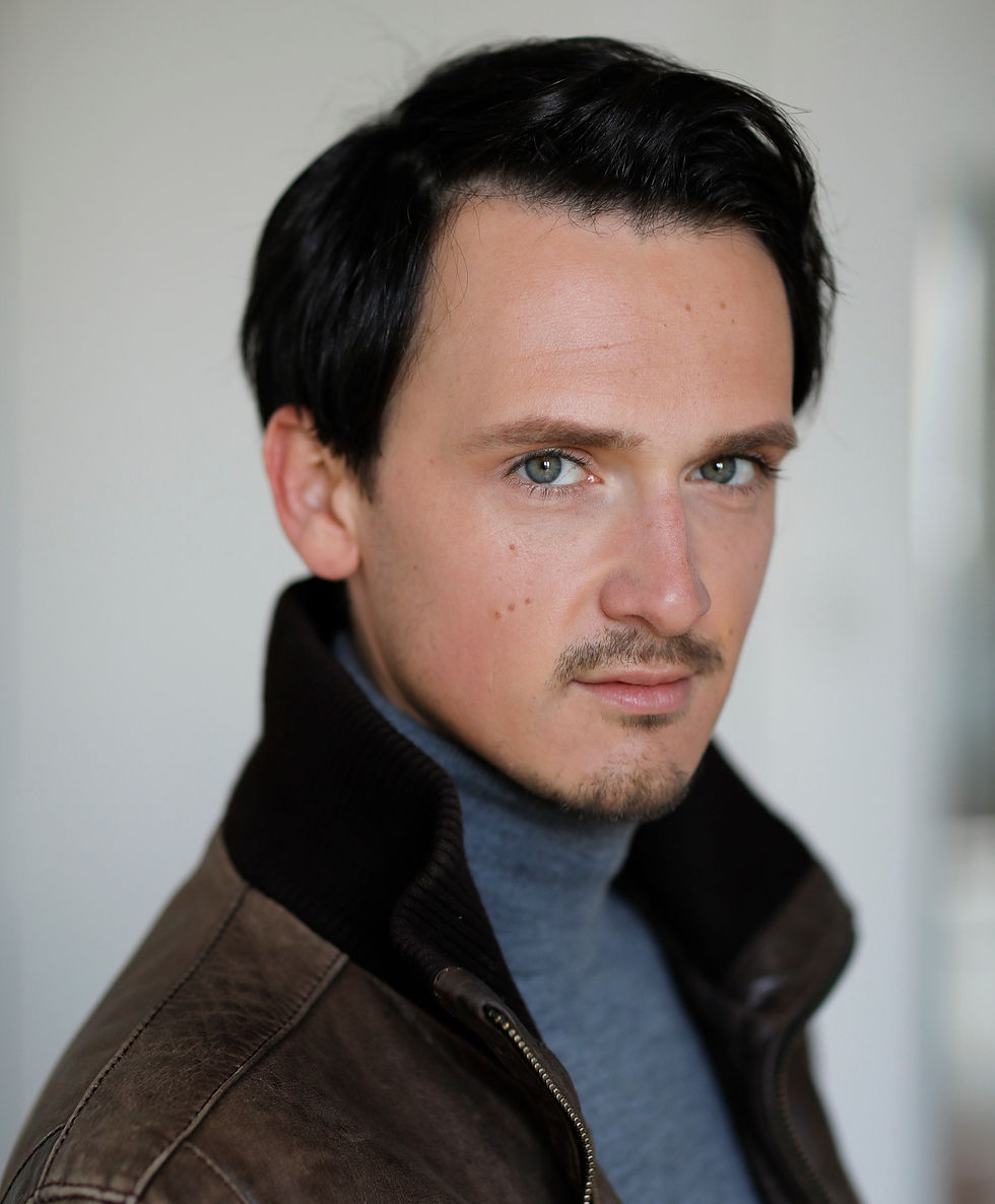 L'auteur, Leo Marty