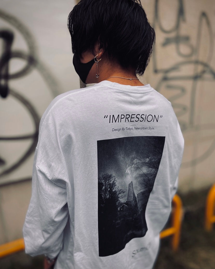 サムネイル： "IMPRESSION" OVER SIZE TEE.(White)