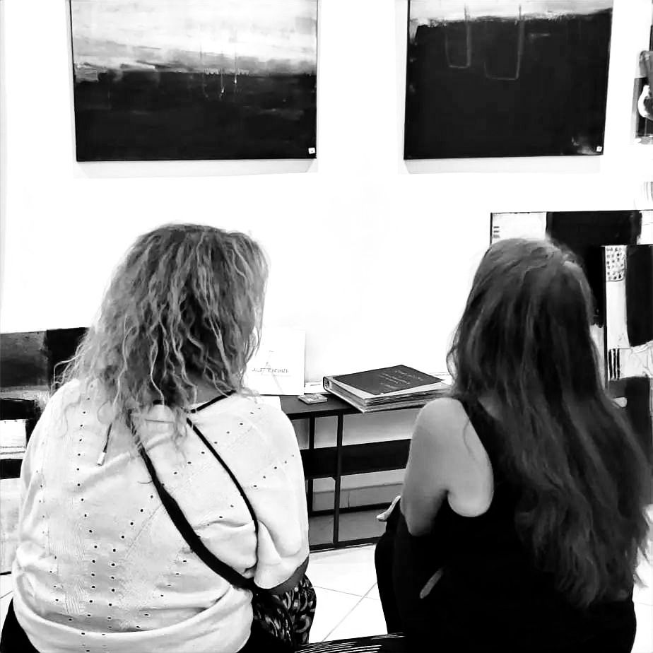 vernissage_edited.jpg