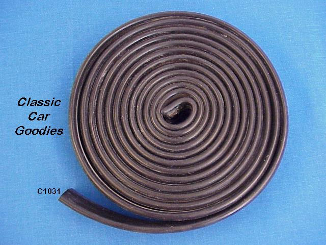 1942-1952 Chevrolet Deluxe Fender Skirt Rubber