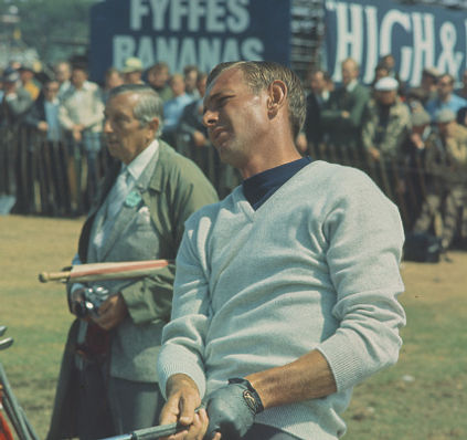 GREATEST GOLFERS - BRUCE DEVLIN - BIRTHDAY : 10 OCTOBER - TAGG 200