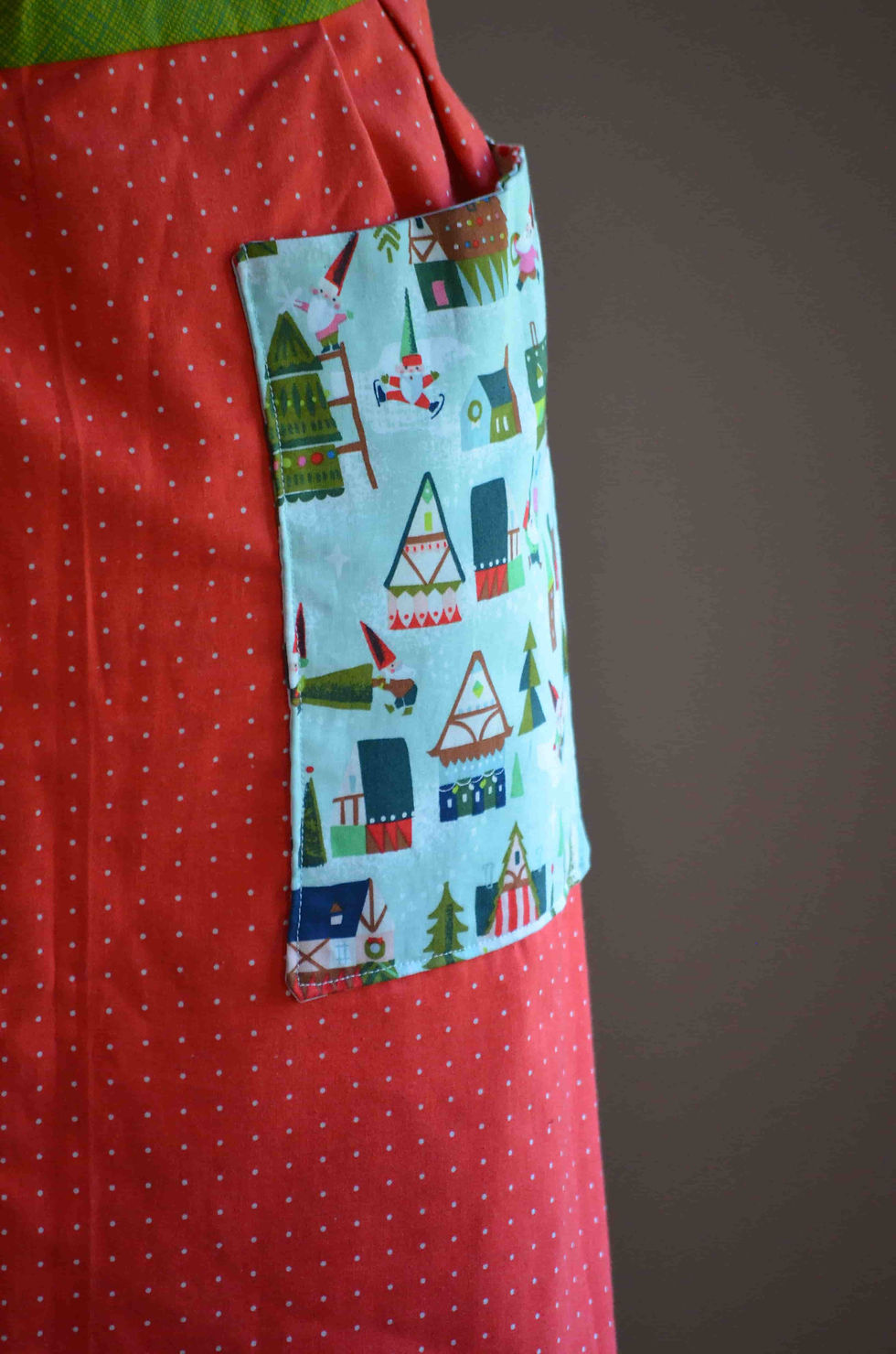 Thumbnail: close uo of pocket with gnome village