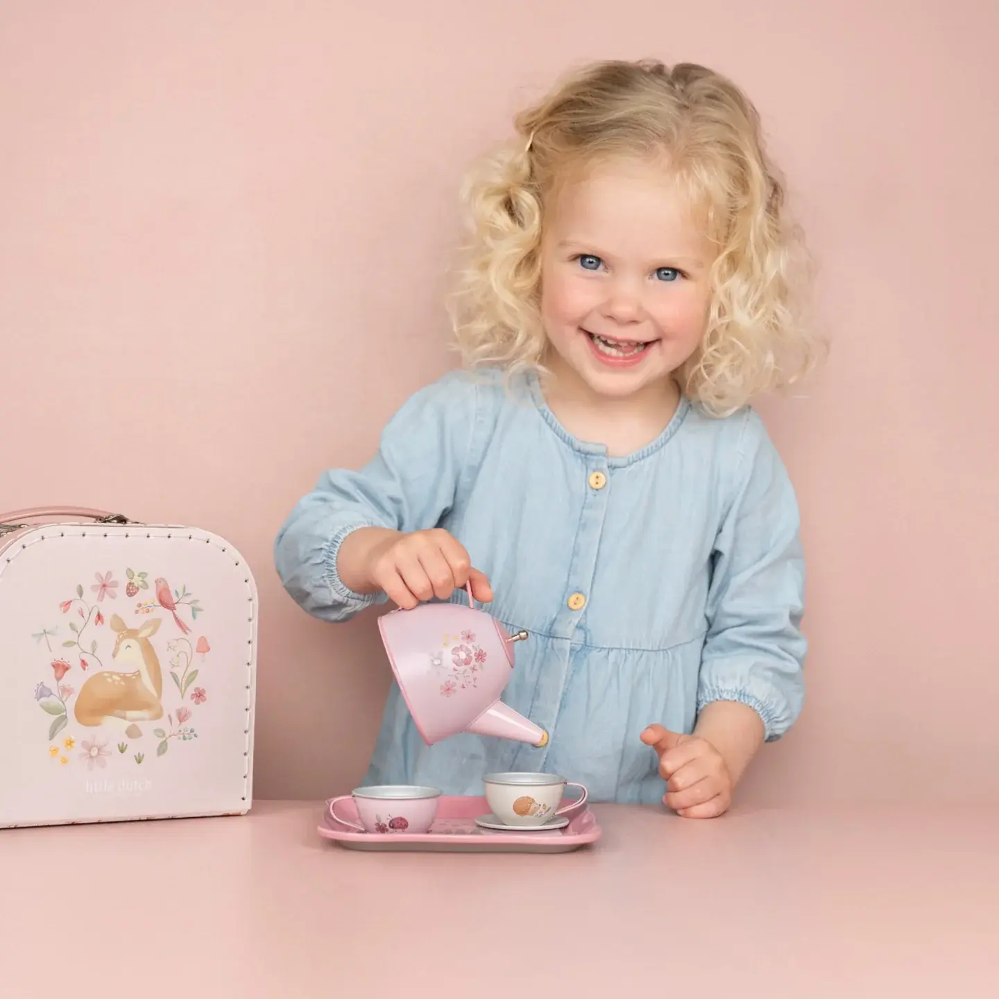 حقيبة طقم الشاي | Little dutch