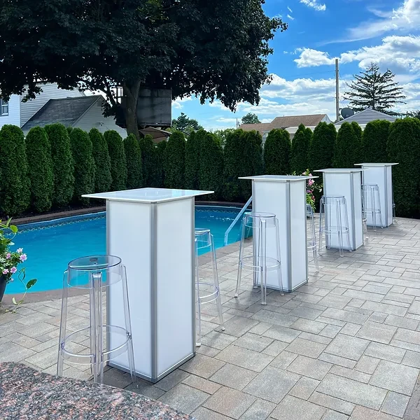 (LED) Cocktail Table