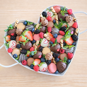 Berries Heart Tray