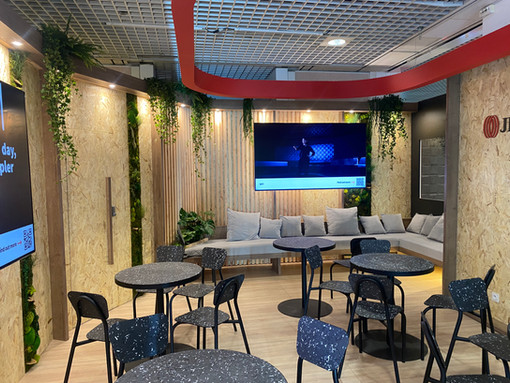 JLL stand eco responsable - MIPIM Cannes 2022