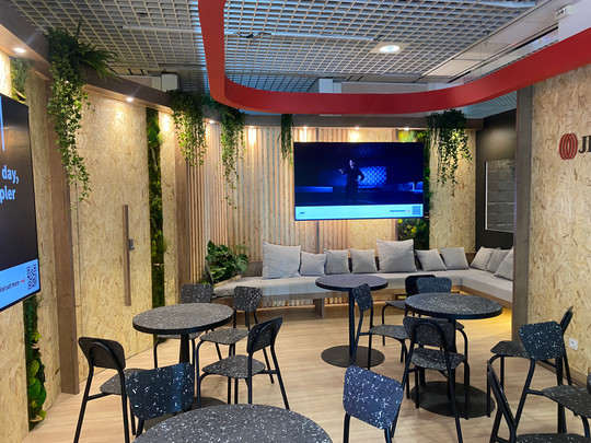JLL stand eco responsable - MIPIM Cannes 2022