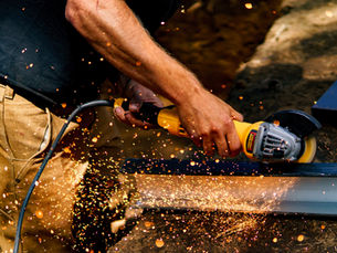 Lançando novos modelos de esmerilhadeiras com impacto usando animação 3D