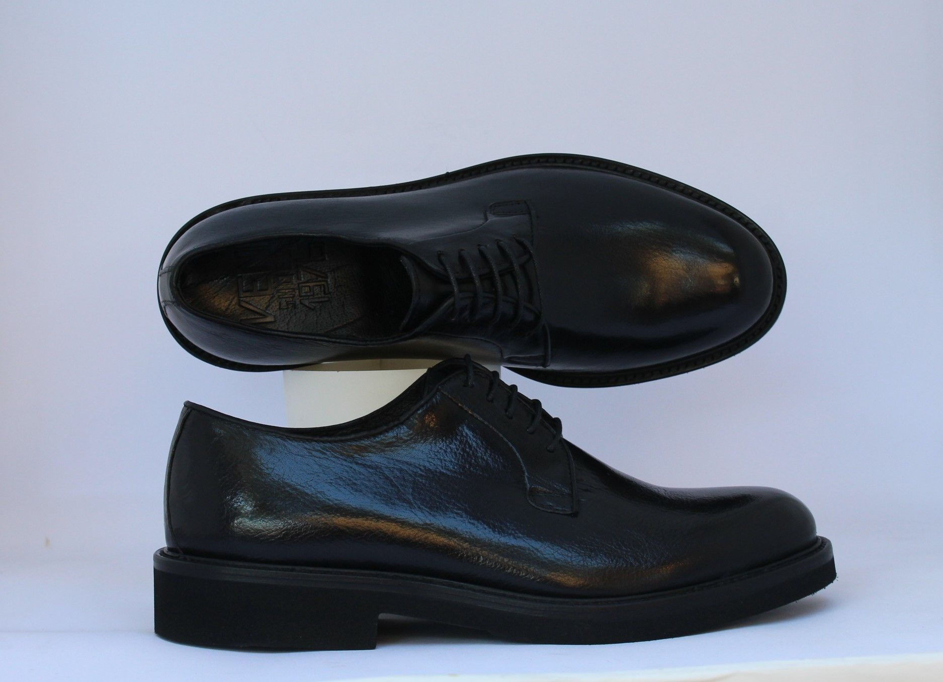 lacci vitello spazzolato nero