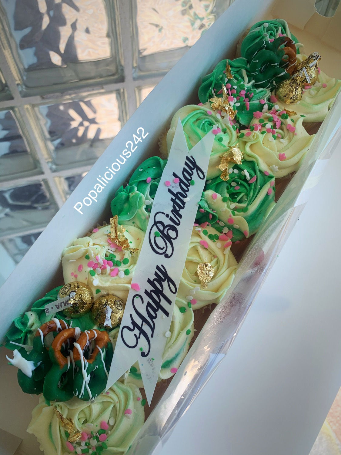 Classic Happy Birthday Cupcake Box
