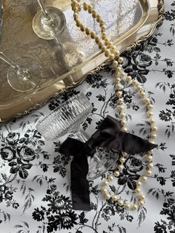 Pearls & Prosecco
