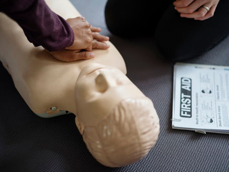 CPR Classes | 12-year-old learns CPR during 911 call to save mom