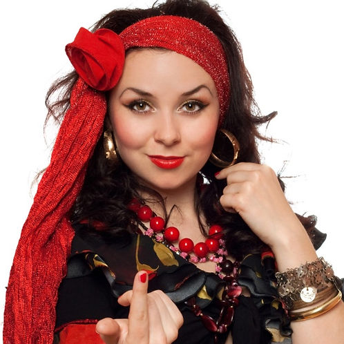 Gloria, voyante tarologue et numérologue chez Astralis Voyance, spécialiste de la guidance professionnelle et des cycles de vie.