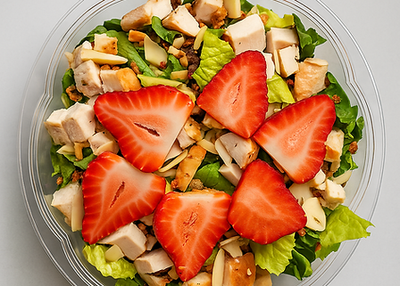 20250813_0135_Ensalada con Fresas_remix_01k2h5jy6qftn8cd5pj61daprn.png