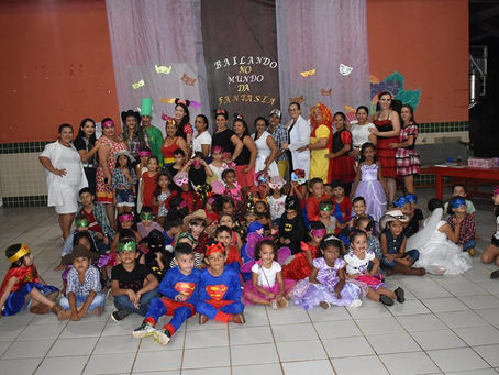Bailando no mundo da fantasia