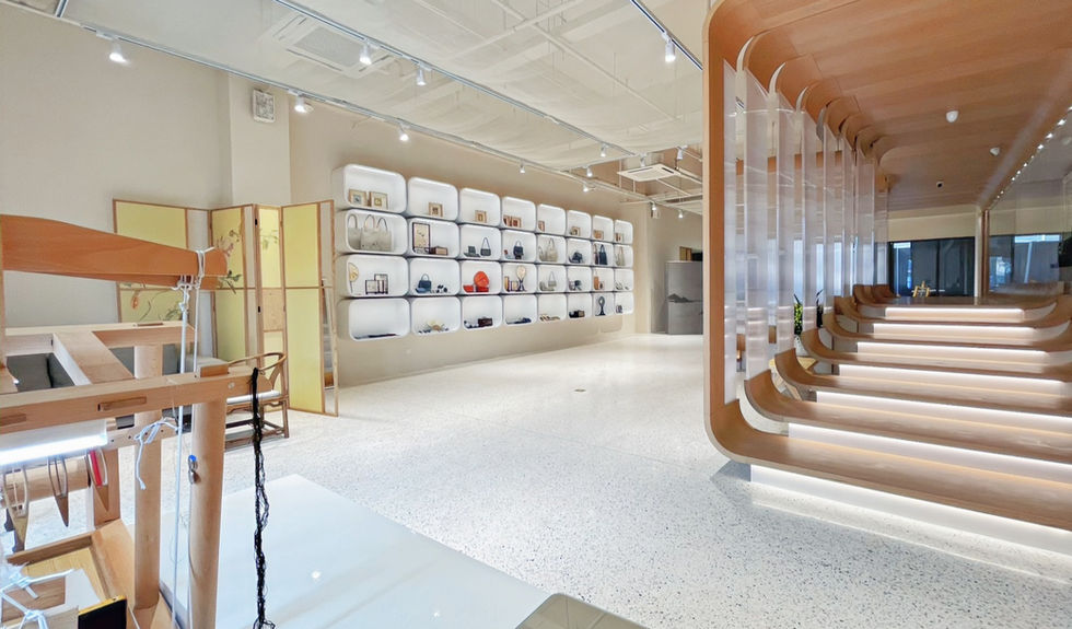 Silk Weaving Retail, Tshen Shue, Im4Design