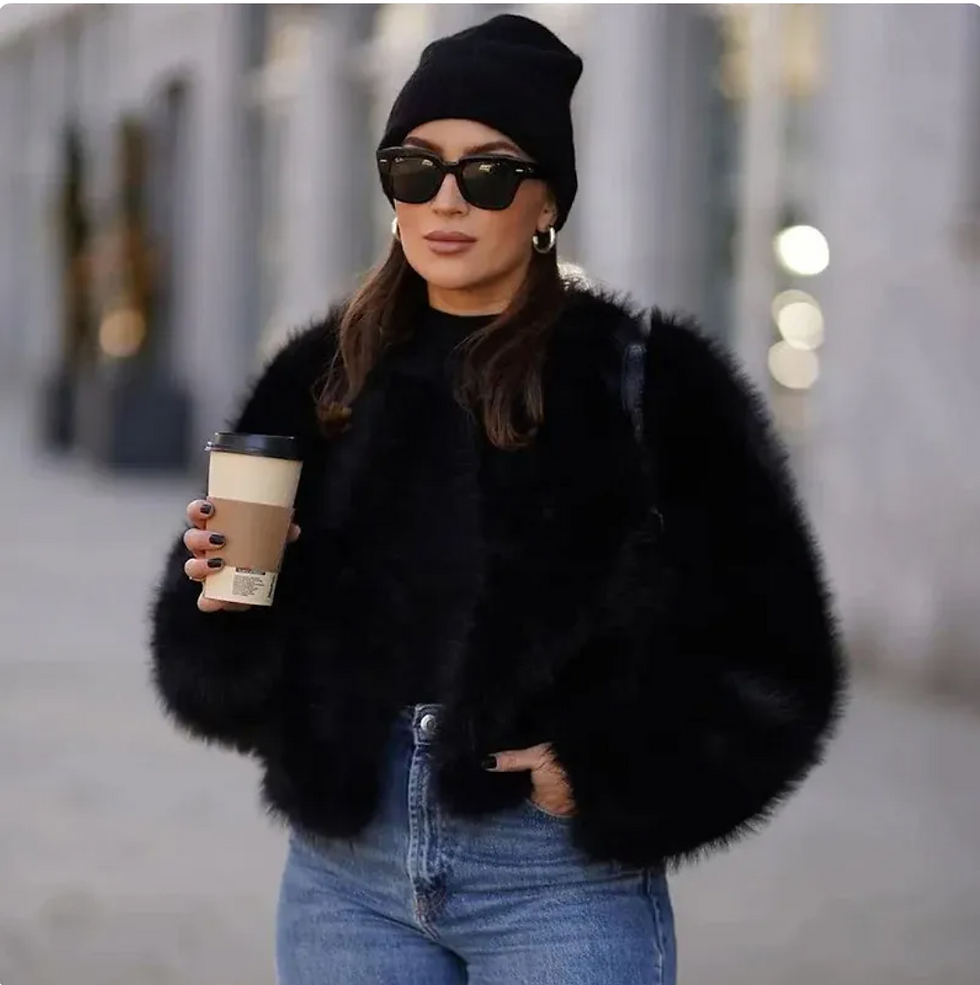 Miniatura: Short Tokas Fur Coat