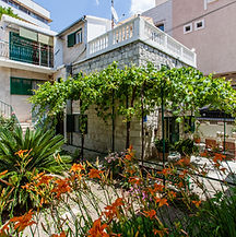 Apartment Split - Authentic (37).jpg