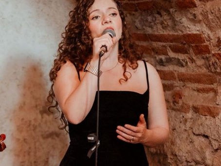 Carmen Carvajal Bonanni, joven soprano poblana que busca llevar la ópera mexicana al mundo