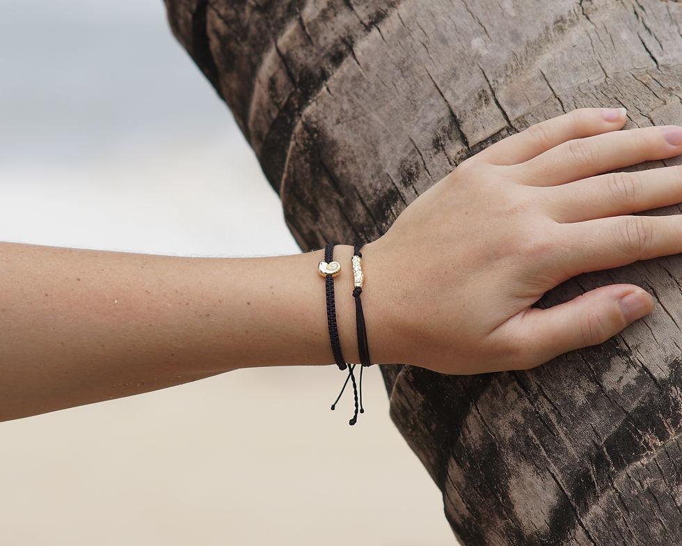 Thumbnail: Coral Bracelet 18k Gold - THE OCEAN PROJECT