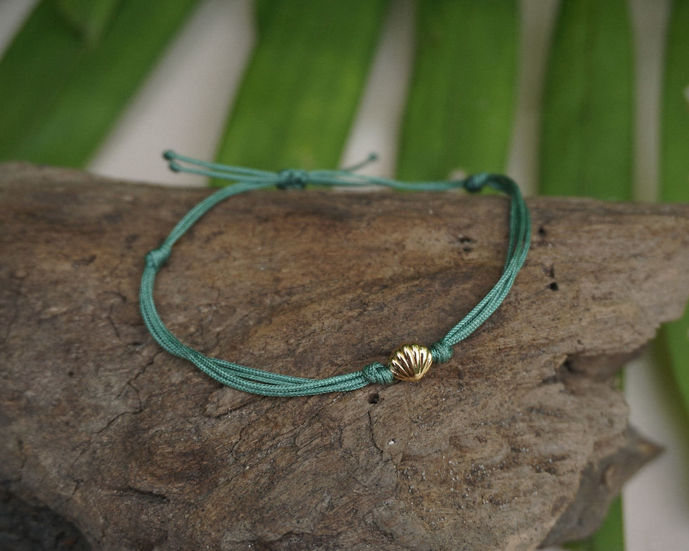 Thumbnail: Shell Bracelet 18k Gold - THE OCEAN PROJECT