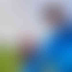 Hubby mit Fahrrad, ich mit Inlinern.