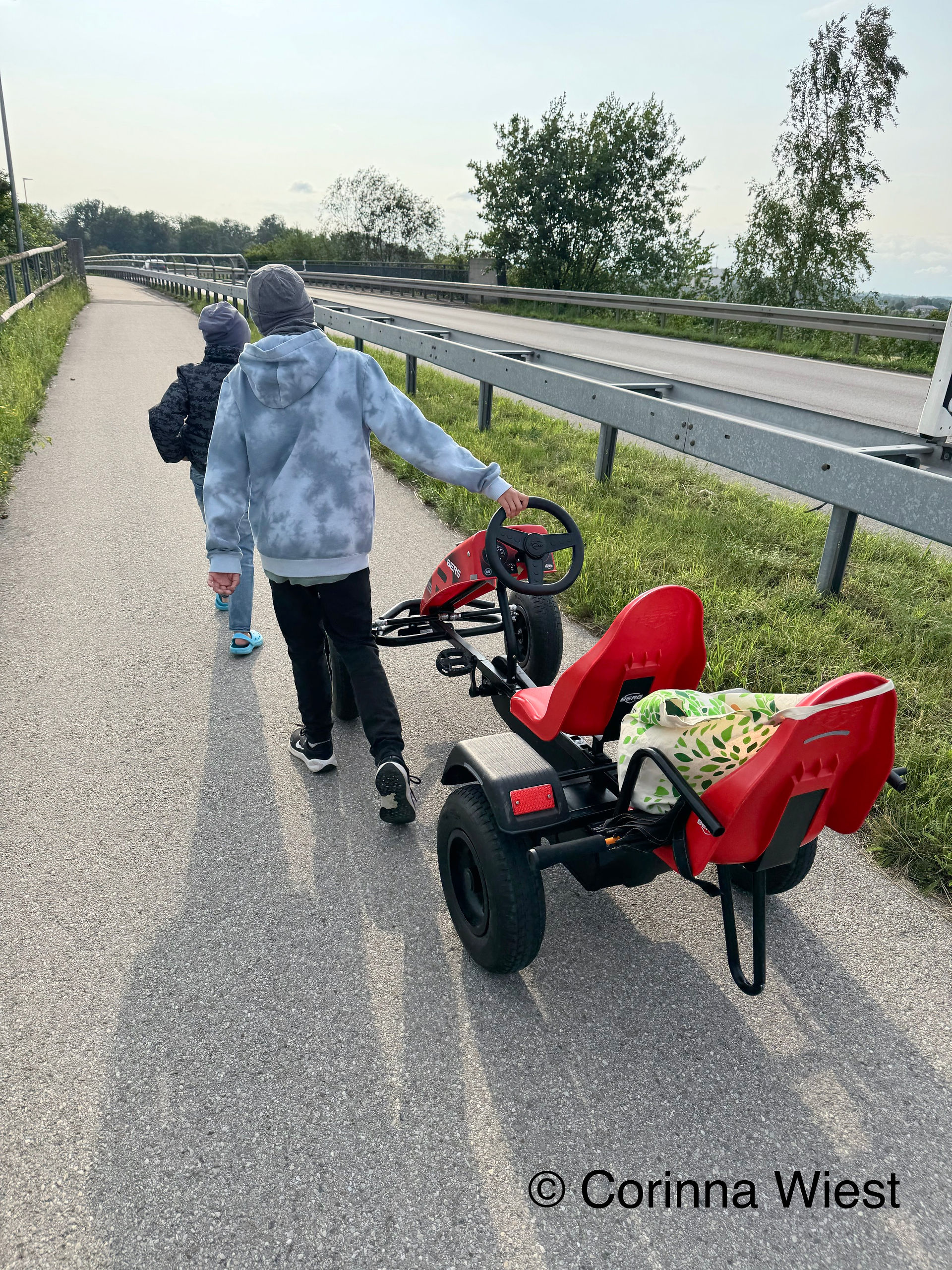 Am Berg ist schieben angesagt.