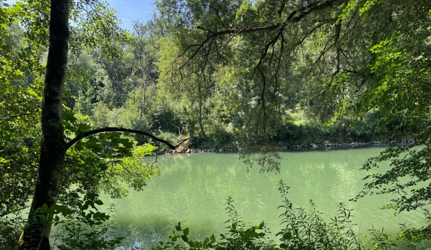 entspannte Tour am Wasser entlang.
