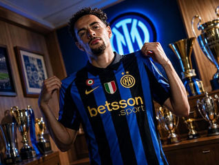 Inter, ufficiale Curtis Jones: il centrocampista firma fino al 2031